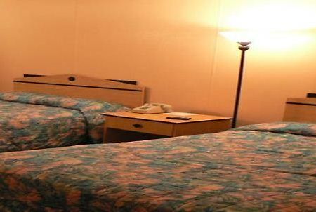 Sandrift Motel Sebastian Room photo